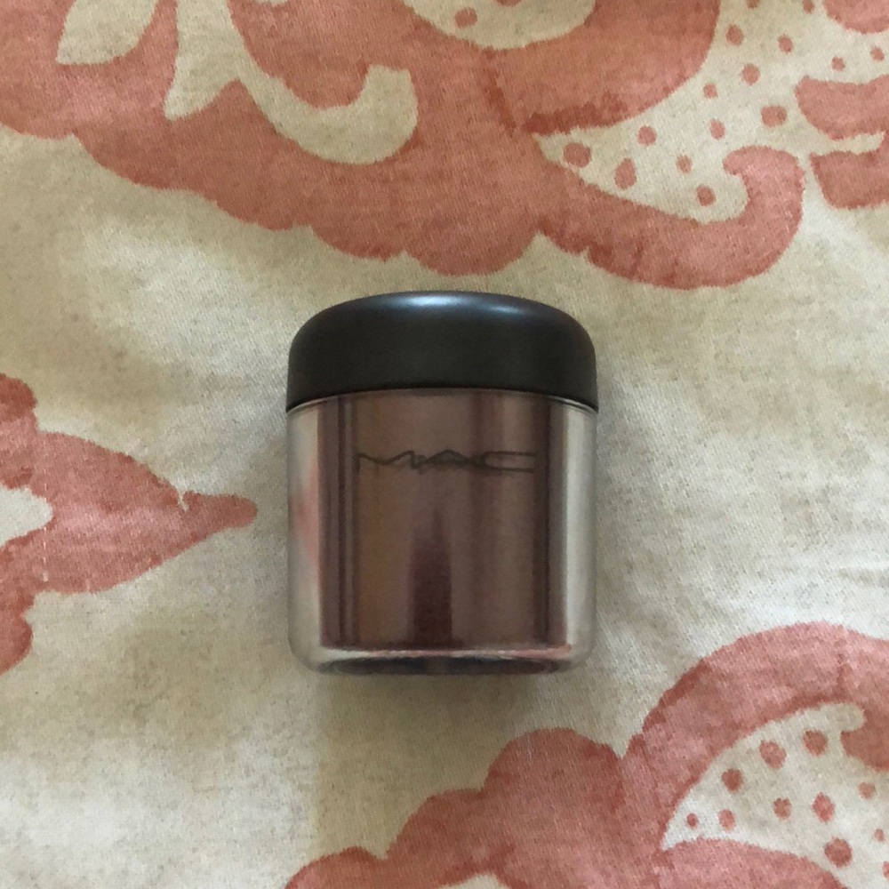 MAC pigment
